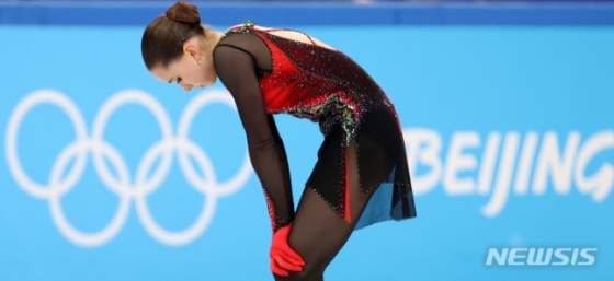 2022년 베이징 동계올림픽 피겨 스케이팅에서 연기를 마친 카밀라 발리예바.  /사진=뉴시스