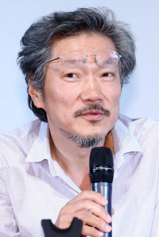 17일 오후 서울 롯데시네마 건대입구점에서 열린 영화 &#039;지금은 맞고 그때는 틀리다&#039; 언론시사 및 간담회 /사진=홍봉진기자 honggga@