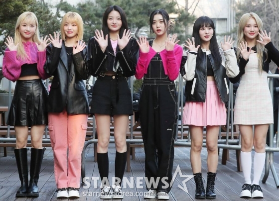 걸그룹 트라이비가 3일 오전 서울 영등포구 여의도동 KBS 신관홀에서 진행된 &#039;뮤직뱅크&#039; 리허설에 참석하며 포즈를 취하고 있다. 2023.02.17 /사진=김창현 기자 chmt@