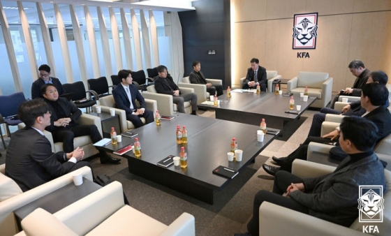 대한축구협회 전력강화위원화는 지난 27일 오후 서울 종로구 축구회관에서 열린 3차 국가대표 전력강화위원회 비공개 회의를 진행하고 있다. /사진=대한축구협회 제공 /사진=대한축구협회 제공