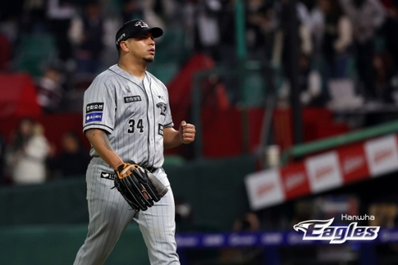 27일 승리를 거둔 산체스.