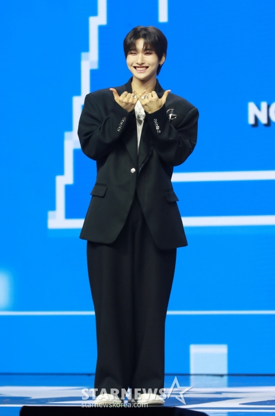 그룹 나우어데이즈(NOWADAYS) 연우가 2일 오후 서울 용산구 블루스퀘어에서 진행된 첫 번째 데뷔 싱글 ‘NOWADAYS&#039; 발매기념 쇼케이스에서 포즈를 취하고 있다. /2024.04.02 /사진=이동훈