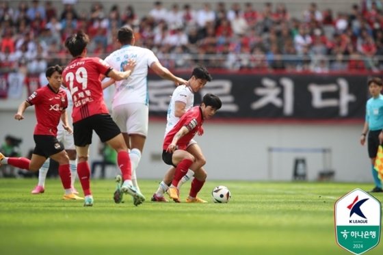 FC서울-포항스틸러스 경기. /사진=한국프로축구연맹 제공