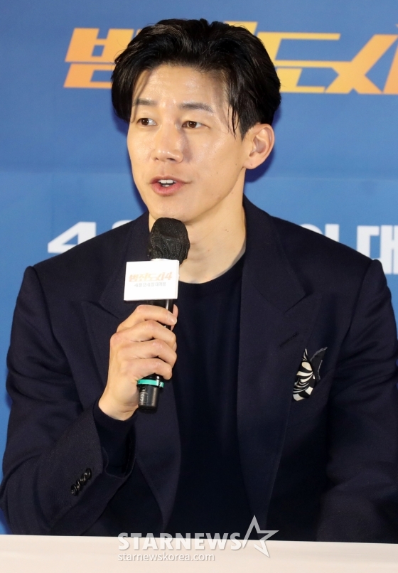 배우 김무열이 15일 오후 서울 코엑스 메가박스에서 열린 영화 &#039;범죄도시4&#039; 언론시사회에 참석해 인사말을 하고 있다. 2024.04.15 /사진=임성균