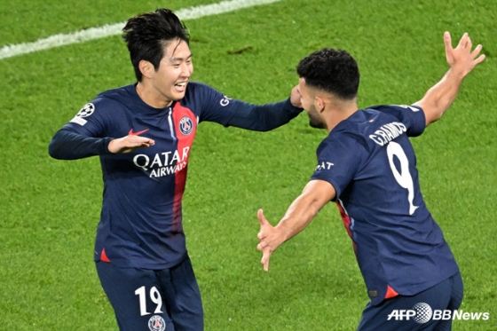 이강인(왼쪽)과 곤살로 하무스. /AFPBBNews=뉴스1