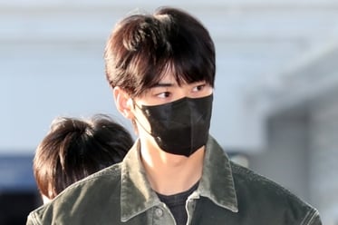 차은우 '눈빛부터 미남'