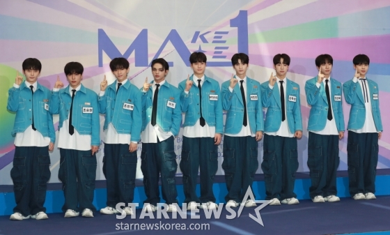 참가자 린, 조승현, 조민재, 아키, 07김승호, 최민준, 김학성, 정현욱, 06김승호가 8일 오전 서울 여의도 KBS에서 진행된 2TV 예능 &#039;메이크메이트원&#039;(MA1) 제작발표회에 참석해 포즈를 취하고 있다.   &#039;꿈꾸던 무대를 만들기 위해(MAKE) 친구(MATE)와 하나(ONE) 되는 시간&#039;이라는 의미를 담은 글로벌 아이돌 데뷔 프로젝트 프로그램 &#039;메이크메이트원&#039;은 오는 15일 첫 방송된다. /2024.05.08 /사진=이동훈