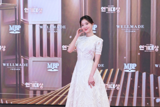 배우 이세영이 30일 오후 서울 마포구 상암동 MBC 사옥에서 진행된 &#039;2023 MBC 연기대상&#039; 레드카펫 행사에 참석해 포즈를 취하고 있다. / 사진제공 = MBC /사진=김창현