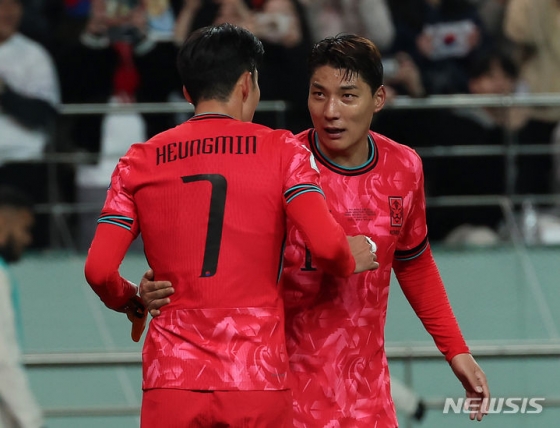 손흥민(왼쪽)과 주민규. /사진=뉴시스