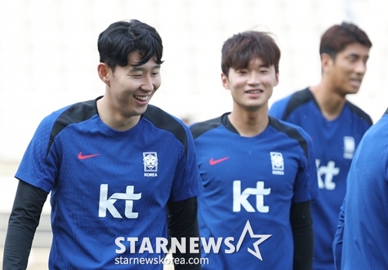 손흥민(왼쪽). /사진=김진경 대기