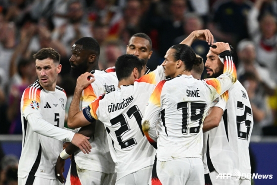 기뻐하는 독일 축구 대표팀. /AFPBBNews=뉴스1