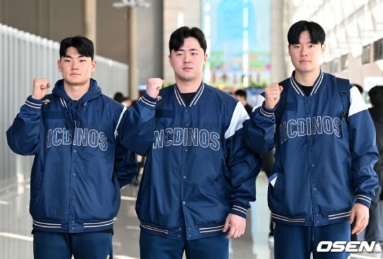 김형준(가운데)과 김영규(오른쪽). 