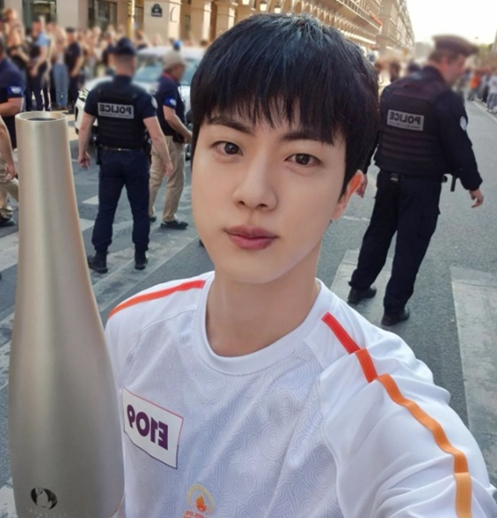 /사진=방탄소년단 진 SNS
