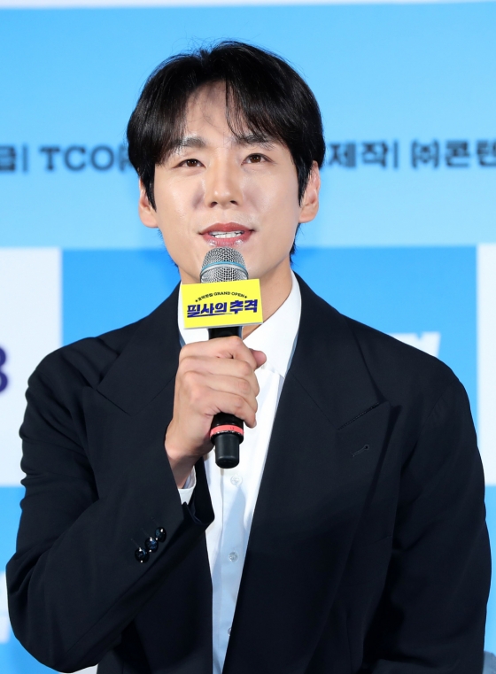 [서울=뉴시스] 김혜진 기자 = 배우 곽시양이 23일 오전 서울 용산구 CGV 용산아이파크몰에서 열린 영화 '필사의 추격'(감독 김재훈) 제작보고회에서 인사말을 하고 있다.  '필사의 추격'은 상극 중에 상극인 사기꾼과 분노조절장애 형사, 그리고 조직 보스가 각자 다른 이유로 제주에 모이며 펼쳐지는 대환장 추격전을 그린 영화로 오는 8월 21일 개봉한다. 2024.07.23. jini@newsis.com /사진=김혜진