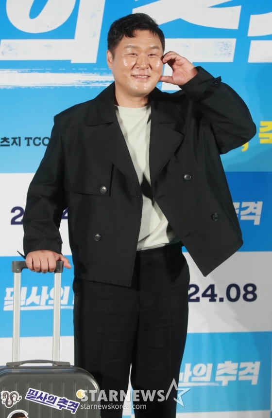 배우 윤경호가 23일 오전 서울 CGV용산아이파크몰에서 진행된 영화 &#039;필사의 추격&#039;(감독 김재훈) 제작발표회에 참석해 포즈를 취하고 있다. /2024.07.23 /사진=이동훈