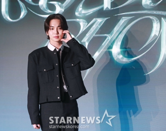 가수 키(Key)가 23일 오전 서울 여의도 페어몬트 앰배서더 호텔에서 진행된 세 번째 미니앨범 &#039;플레저 숍&#039;(Pleasure Shop) 발매 기자간담회에서 포즈를 취하고 있다. /2024.09.23 /사진=이동훈