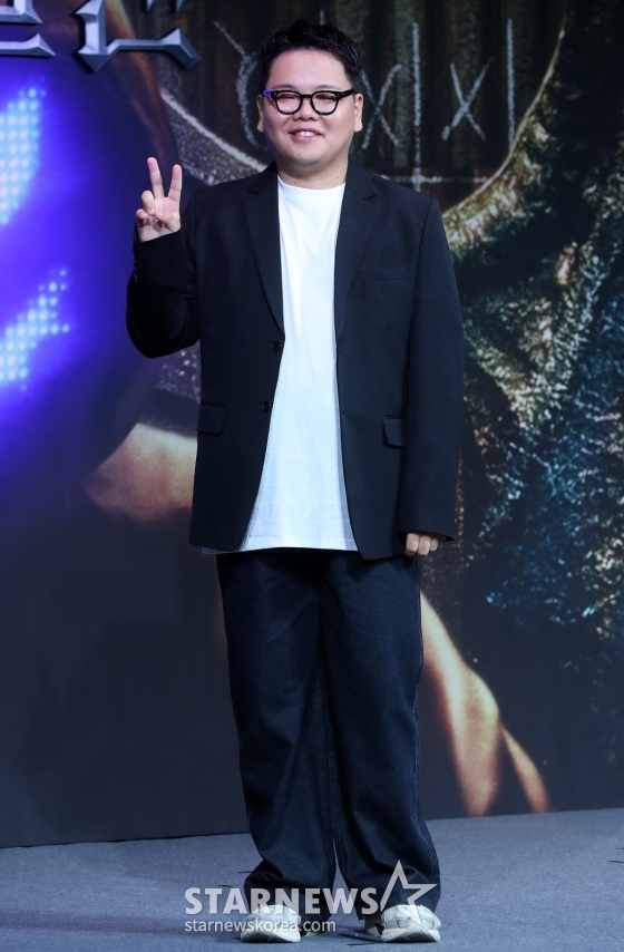 여행 크리에이터 곽준빈이 18일 오전 서울 중구 앰버서더 서울풀만호텔에서 진행된 넷플릭스 시리즈 &#039;데블스 플랜&#039; 제작발표회에 참석해 포즈를 취하고 있다.  &#039;데블스 플랜&#039;은  변호사, 의사, 과학 유튜버, 프로 게이머, 배우 등 다양한 직업군의 12명이 7일 동안 합숙하며 최고의 두뇌를 가리는 서바이벌 예능이다. 오는 26일 공개. 2023.09.18 /사진=김창현