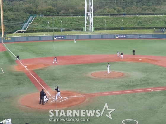 17일 울산 문수야구장에서 LG 트윈스와 멕시칸리그 연합팀(팀 LMB)의 2024 울산-KBO Fall League 경기가 열리고 있다. /사진=양정웅 기자