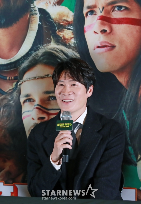 배우 진선규가 22일 오후 서울 메가박스 코엑스에서 진행된 영화 &#039;아마존 활명수&#039;(감독 김창주) 언론시사회 및 기자간담회에 참석해 질문에 답하고 있다. /2024.10.22 /사진=이동훈 photoguy@