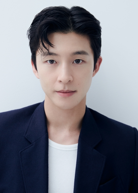 영화 &#039;청설&#039;(감독 조선호)의 주연배우 홍경이 30일 진행된 라운드 인터뷰를 위해 포즈를 취하고 있다. /사진제공=매니지먼트mmm 2024.10.30 /사진=이동훈 photoguy@