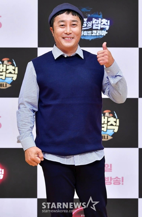 개그맨 김병만이 9일 오후 온라인으로 진행된 SBS &#039;정글의 법칙 in 와일드코리아&#039; 제작발표회에 참석해 포즈를 취하고 있다. 사진=SBS제공