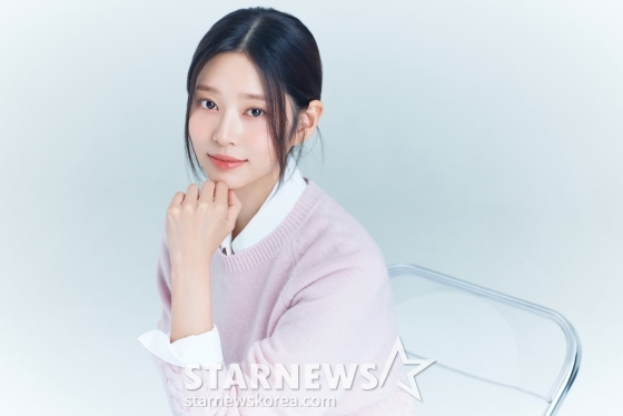 영화 &#039;청설&#039;의 배우 김민주가 1일 오전 진행된 라운드 인터뷰를 위해 포즈를 취하고 있다. /사진제공=매니지먼트숲 2024.11.01 /사진=이동훈 photoguy@