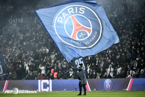 PSG 구단기. /AFPBBNews=뉴스1