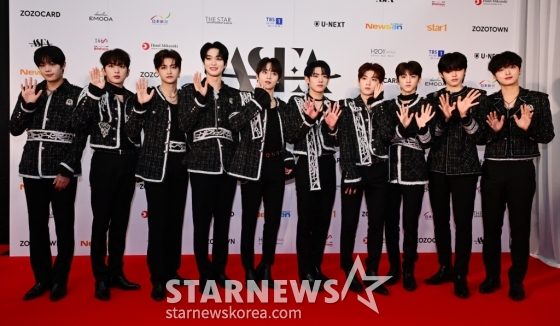 그룹 판타지보이즈가 10일 일본 요코하마 K-아레나에서 진행된 제1회 &#039;아시아 스타 엔터테이너 어워즈 2024&#039; 레드카펫행사에 참석해 포즈를 취하고 있다. /사진제공=ASEA조직위원회 2024.04.10 /사진=이동훈