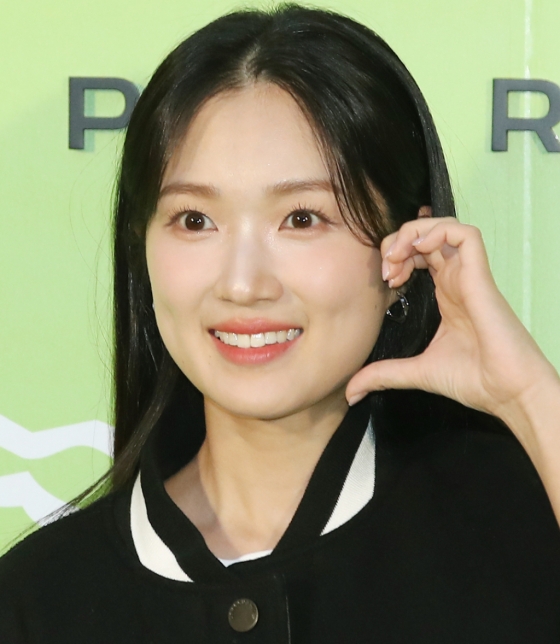 (서울=뉴스1) 권현진 기자 = 배우 김혜윤이 26일 오후 서울 성동구 성수동 한 플래그십 스토어에서 열린 패션 브랜드 행사에 참석해 포즈를 취하고 있다. 2024.9.26/뉴스1 Copyright (C) 뉴스1. All rights reserved. 무단 전재 및 재배포, AI학습 이용 금지. /사진=(서울=뉴스1) 권현진 기자