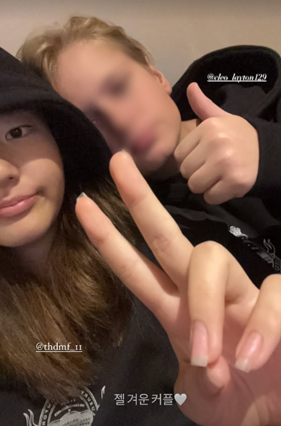 이범수 딸과 그의 백인 남자친구/사진=이윤진