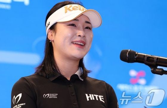 윤이나가 26일 기자간담회에서 미국 진출 각오를 밝히고 있다. /사진=뉴스1