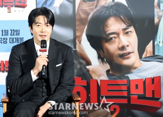 (서울=뉴스1) 권현진 기자 = 배우 권상우가 27일 서울 용산구 CGV 용산점에서 열린 영화 &#039;히트맨2&#039; 제작보고회에 참석해 인사말을 하고 있다.  &#039;히트맨2&#039;는 대히트 흥행 작가에서 순식간에 &#039;뇌절작가&#039;로 전락한 &#039;준&#039;(권상우 분)이 야심차게 선보인 신작 웹툰을 모방한 테러가 발생하고, 하루아침에 범인으로 몰리면서 벌어지는 코믹 액션 영화이다. 2024.12.27/뉴스1  Copyright (C) 뉴스1. All rights reserved. 무단 전재 및 재배포,  AI학습 이용 금지. /사진=(서울=뉴스1) 권현진 기자