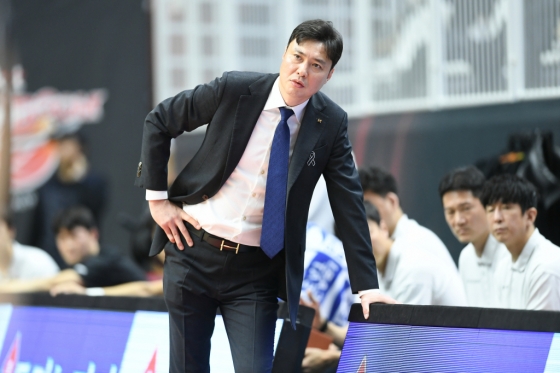 송영진 수원 KT 감독. /사진=KBL 제공