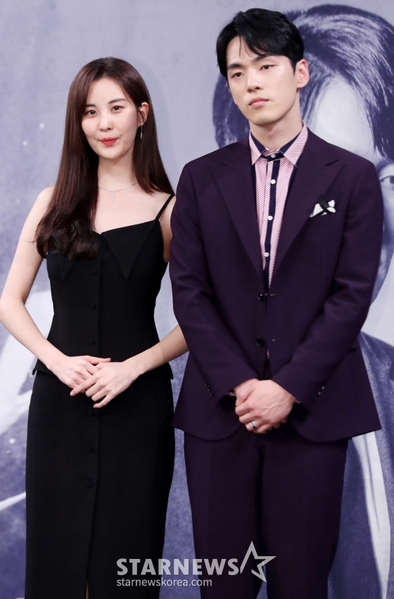 &#039;시간&#039; 제작발표회 당시 배우 서현(왼쪽), 김정현/사진=스타뉴스