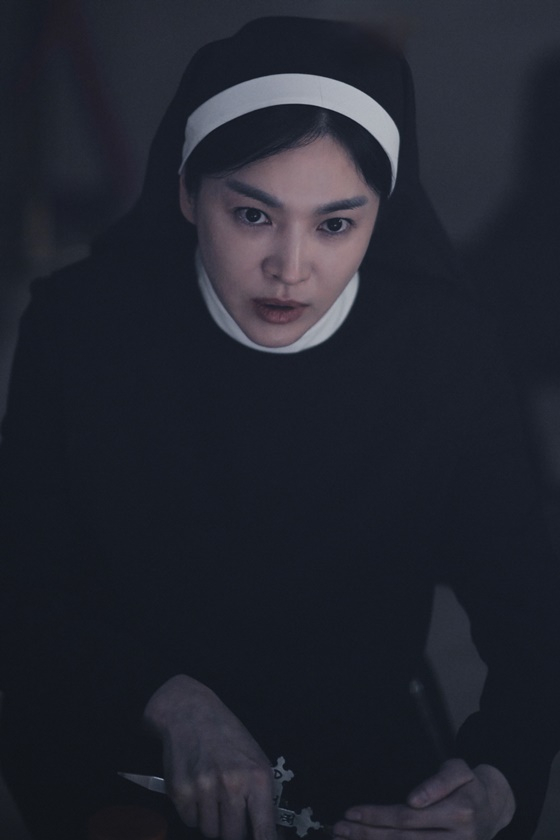 &#039;검은 수녀들&#039; 송혜교 스틸 /사진=NEW
