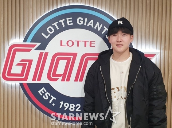 롯데 최준용이 스타뉴스와 인터뷰를 하고 있다. /사진=양정웅 기자 