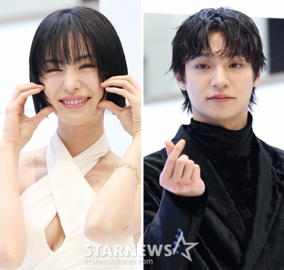 (서울=뉴스1) 권현진 기자 = 열애설의 주인공인 가수 겸 배우 나나(33)와 채종석(27)이 13일 서울 영등포구 현대백화점 더현대 서울에서 열린 뷰티 브랜드 달바(d'Alba)의 '시그니처 울쎄라 더블샷' 팝업 스토어 오픈 행사에 참석해 하트 즈를 취하고 있다. 2025.1.13/뉴스1 Copyright (C) 뉴스1. All rights reserved. 무단 전재 및 재배포, AI학습 이용 금지. /사진=(서울=뉴스1) 권현진 기자