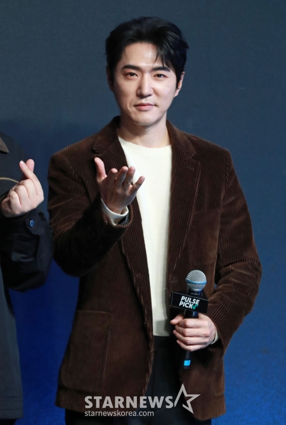 배우 데니안이 14일 오전 서울 강남구 GB성암아트홀에서 진행된 숏폼 콘텐츠 펄스픽 미디어데이에 참석해 포즈를 취하고 있다. /2025.01.14 /사진=이동훈 photoguy@