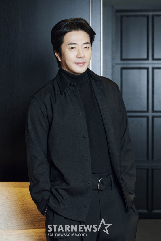 영화 &#039;히트맨2&#039;의 주연배우 권상우가 16일 진행된 라운드 인터뷰를 위해 포즈를 취하고 있다. /사진제공=바이포엠스튜디오 2025.01.16 /사진=이동훈 photoguy@