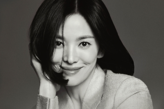 영화 &#039;검은 수녀들&#039;의 배우 송혜교가 21일 진행된 라운드 인터뷰를 위해 포즈를 취하고 있다. /사진제공=UAA 2025.01.21 /사진=이동훈 photoguy@
