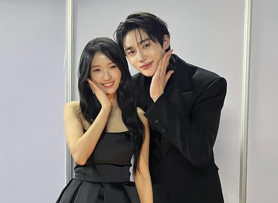왼쪽부터 &#039;AAA 2024&#039;에서 재회한 &#039;선재 업고 튀어&#039; 주역 김혜윤, 변우석. /사진=변우석 인스타그램 캡처 