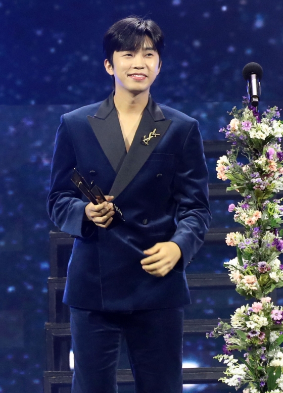 가수 임영웅이 14일 필리핀 아레나에서 열린 &#039;2023 아시아 아티스트 어워즈 인 필리핀&#039;(2023 Asia Artist Awards IN THE PHILIPPINES, 이하 &#039;2023 AAA&#039;)에서 &#039;AAA 핫트렌드상&#039;을 수상하고 소감을 말하고 있다.   &#039;2023 AAA&#039;는 스타뉴스가 주최하고 Asia Artist Awards 조직위원회, TONZ 엔터테인먼트, PULP Live World가 공동 주관한다. 그룹 아이브(IVE) 장원영, 가수 강다니엘, 그룹 제로베이스원 성한빈이 MC를 맡았다. 2023.12.14 /사진=임성균