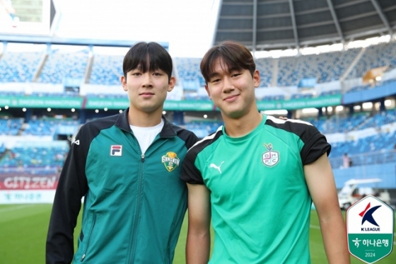 양민혁(왼쪽)과 윤도영. /사진=한국프로축구연맹 제공