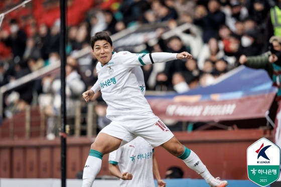 골 세리머니하는 주민규. /사진=한국프로축구연맹 제공