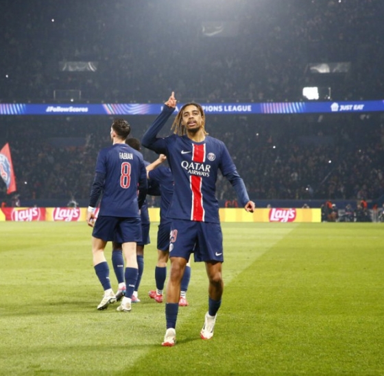 브래들리 바르콜라가 20일(한국시간) 프랑스 파리의 파르크 데 프랭스에서 열린 PSG 대 브레스트의 &#039;2024~2025시즌 유럽축구연맹(UCL) 챔피언스리그(UCL)&#039; 16강 플레이오프(PO) 2차전에서 골 세리머니를 펼치고 있다. /사진=PSG 공식 SNS