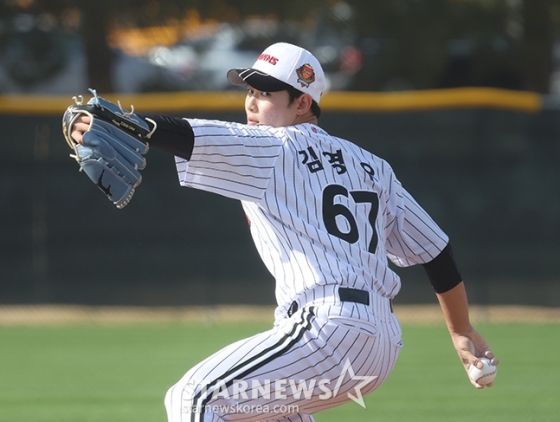 LG 트윈스 신인 투수 김영우. /사진=김진경 대기자 