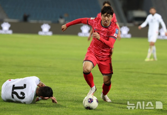 한국 축구대표팀 이강인(가운데). /사진=뉴시스