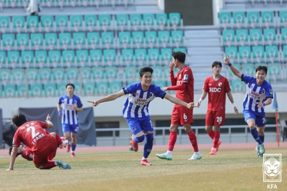 부산아이파크 상대로 득점 직후 기뻐하는 부산교통공사 박희수. /사진=대한축구협회 제공