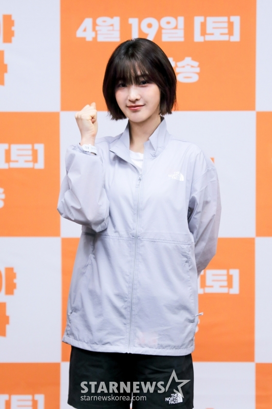 MBN 예능 프로그램 &#039;뛰어야 산다&#039; 온라인 제작발표회가 열린 18일 방송인 율희가 포즈를 취하고 있다. /사진제공=MBN 2025.04.18 /사진=김휘선 hwijpg@