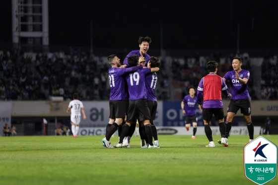안양 선수들이 선제골 후 기뻐하고 있다 ./사진=한국프로축구연맹 제공